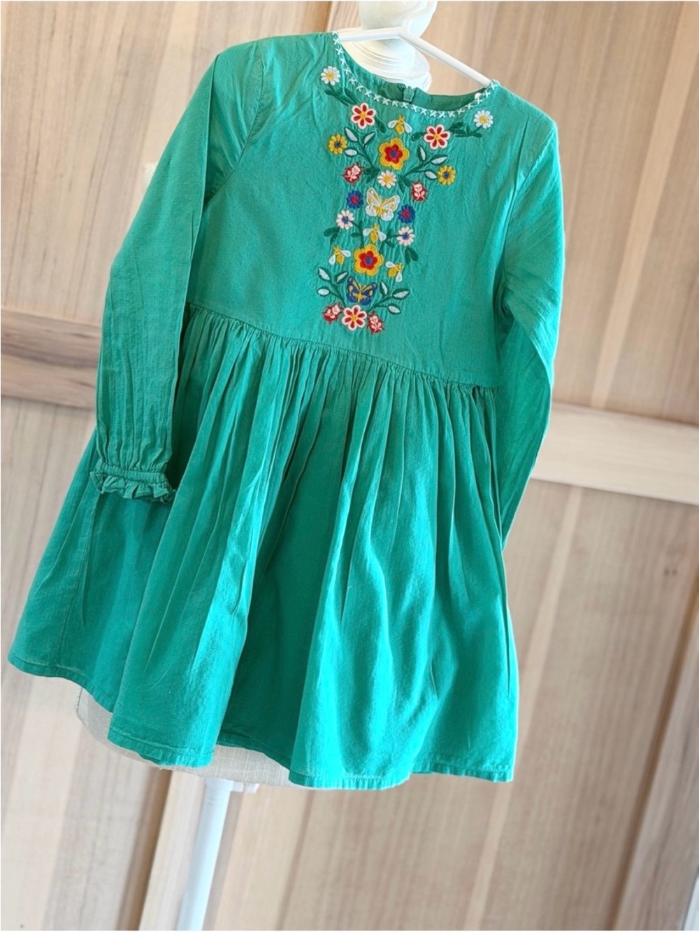 Mini Boden Green Floral Embroidered Long-Sleeve Dress. Girl’s Sz-6/7 Swiss Dot